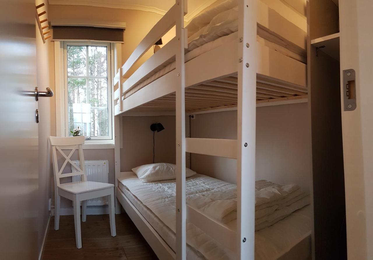 Nybyggd Stuga Intill Skogsbrynet - New Built Cottage Next To The Cowberry Forest مورا المظهر الخارجي الصورة
